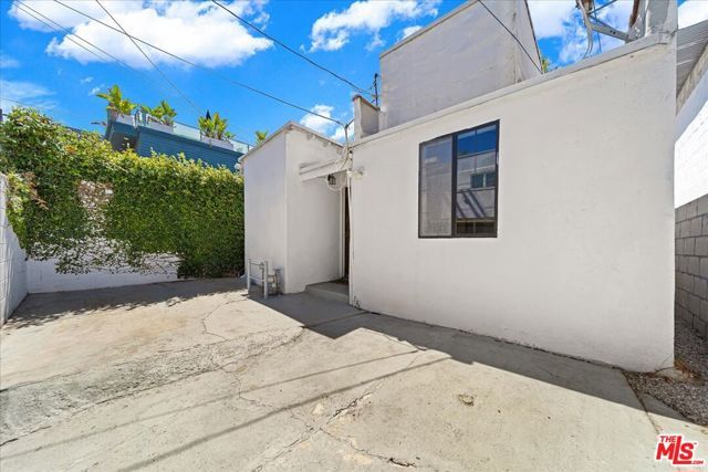 810 Navy Street, Santa Monica, CA 90405