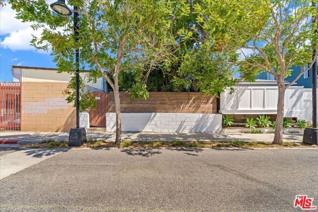 810 Navy Street, Santa Monica, CA 90405