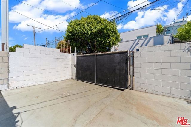 810 Navy Street, Santa Monica, CA 90405