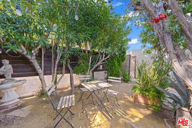 810 Navy Street, Santa Monica, CA 90405