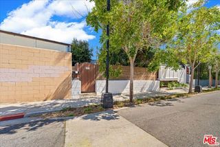 810 Navy Street, Santa Monica, CA 90405