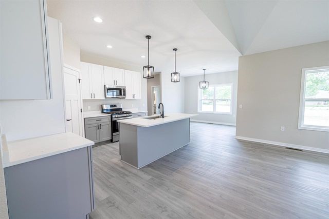 908 Red Hawk Drive, Milton, WI 53563