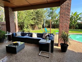 2621 Lakeway Drive, Seabrook, TX 77586