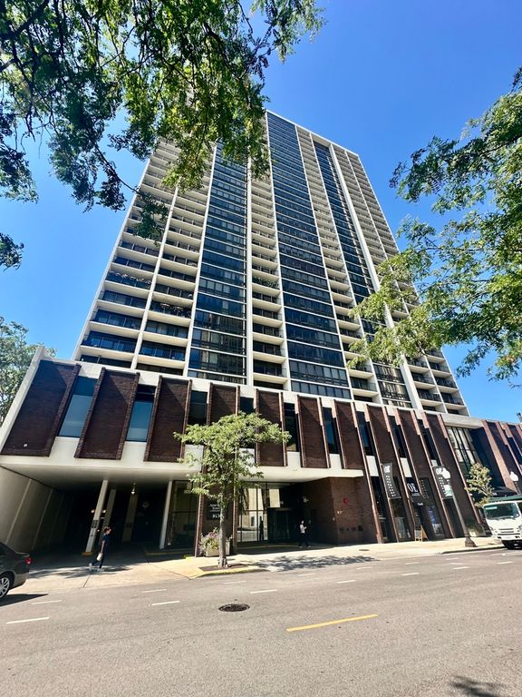 1636 N Wells Street 2214, Chicago, IL 60614