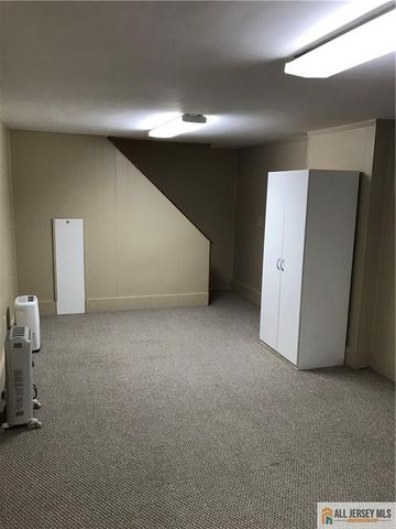 819 Cricket Lane, Woodbridge Proper, NJ 07095