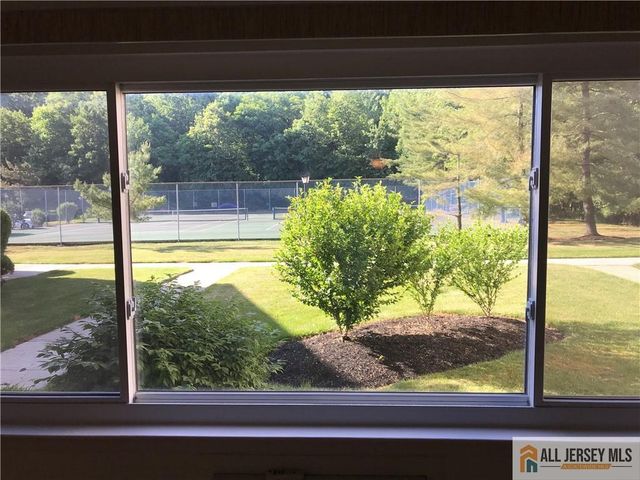 819 Cricket Lane, Woodbridge Proper, NJ 07095