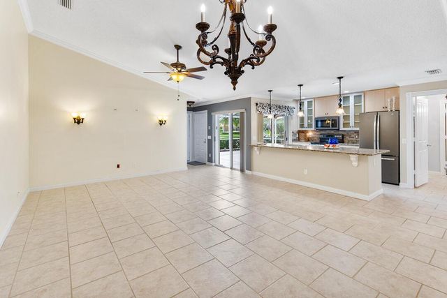 1220 NW Sun Terrace Circle C, Port St. Lucie, FL 34986
