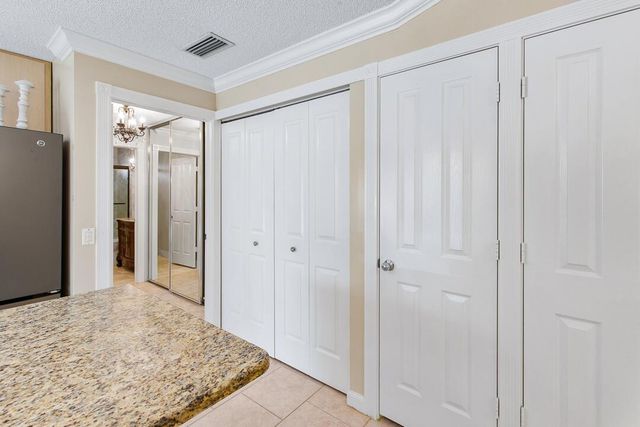 1220 NW Sun Terrace Circle C, Port St. Lucie, FL 34986