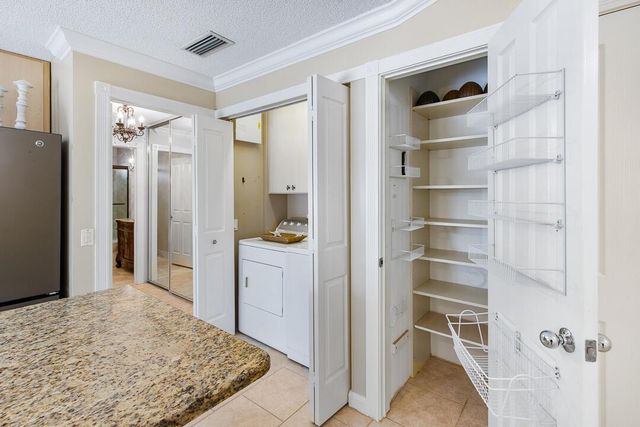 1220 NW Sun Terrace Circle C, Port St. Lucie, FL 34986