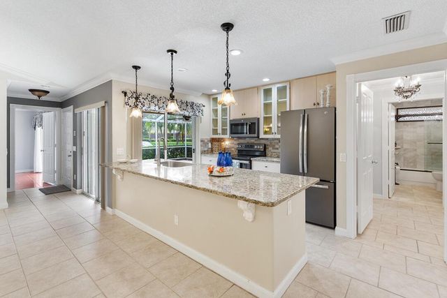 1220 NW Sun Terrace Circle C, Port St. Lucie, FL 34986