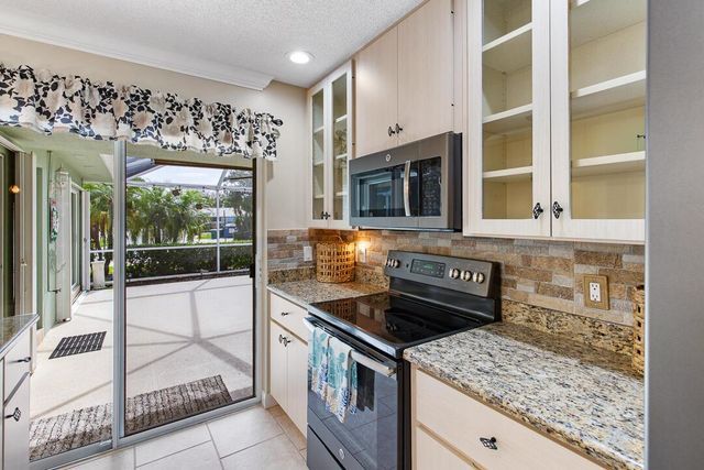 1220 NW Sun Terrace Circle C, Port St. Lucie, FL 34986