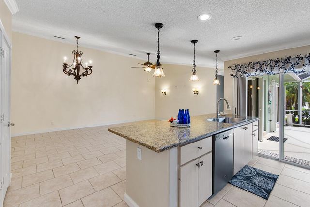 1220 NW Sun Terrace Circle C, Port St. Lucie, FL 34986