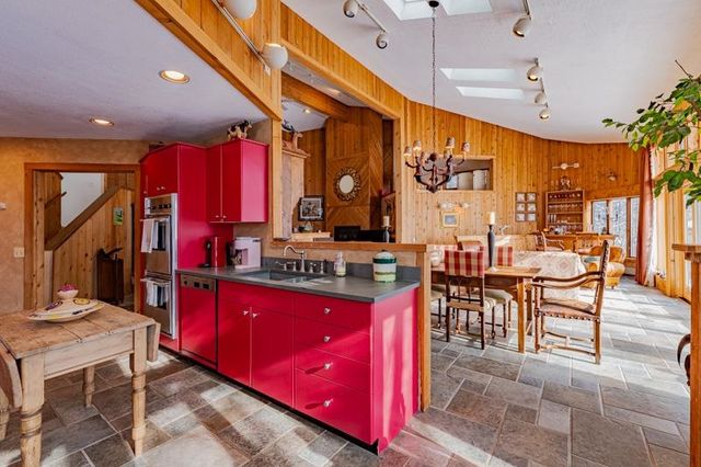 20 Blackberry Lane, Peru, VT 05152