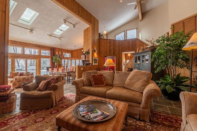 20 Blackberry Lane, Peru, VT 05152