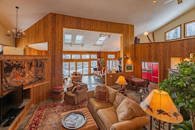 20 Blackberry Lane, Peru, VT 05152