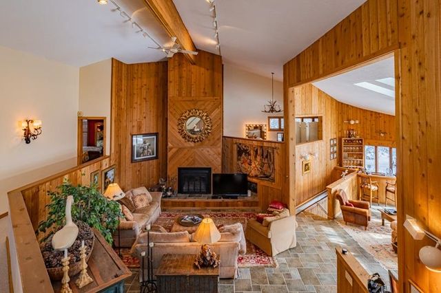 20 Blackberry Lane, Peru, VT 05152