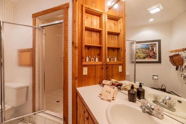 20 Blackberry Lane, Peru, VT 05152