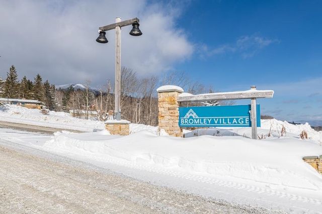 20 Blackberry Lane, Peru, VT 05152