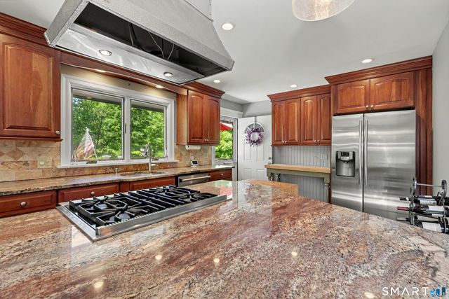 1 Lookout Drive, Ridgefield, CT 06877