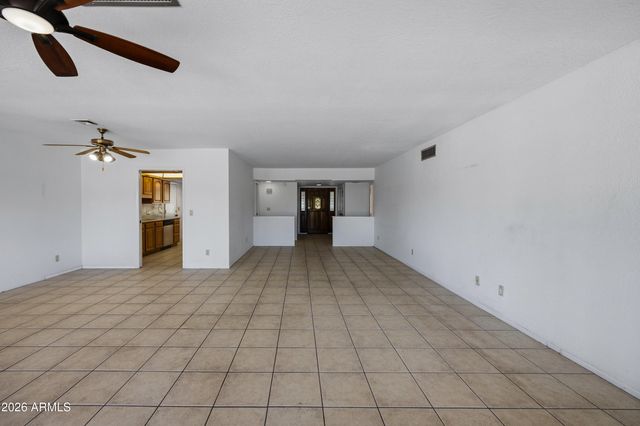 6233 E CAMELOT Drive, Mesa, AZ 85215