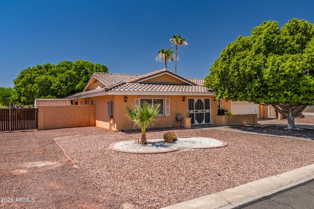 6233 E CAMELOT Drive, Mesa, AZ 85215