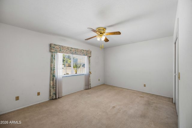 6233 E CAMELOT Drive, Mesa, AZ 85215