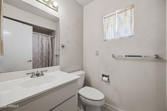 6233 E CAMELOT Drive, Mesa, AZ 85215
