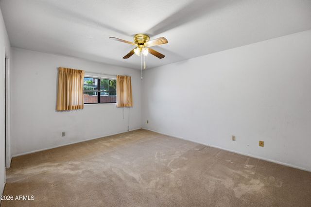 6233 E CAMELOT Drive, Mesa, AZ 85215
