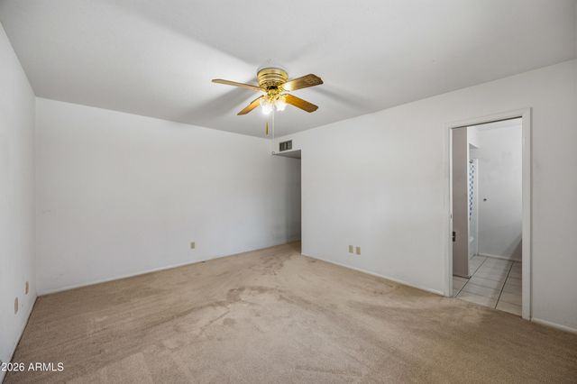 6233 E CAMELOT Drive, Mesa, AZ 85215
