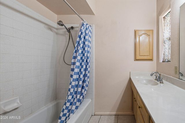 6233 E CAMELOT Drive, Mesa, AZ 85215
