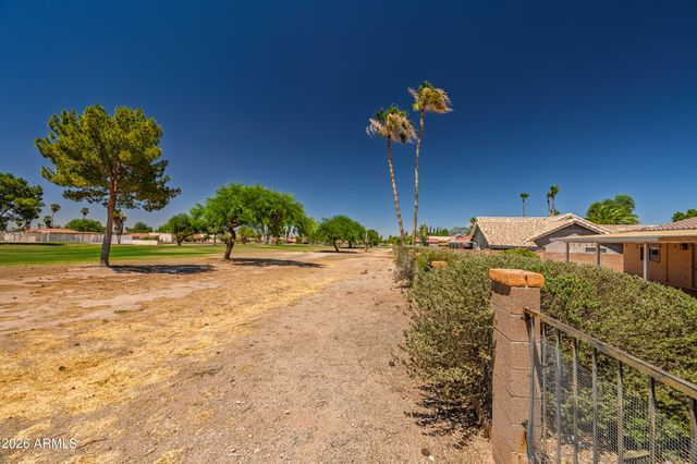 6233 E CAMELOT Drive, Mesa, AZ 85215