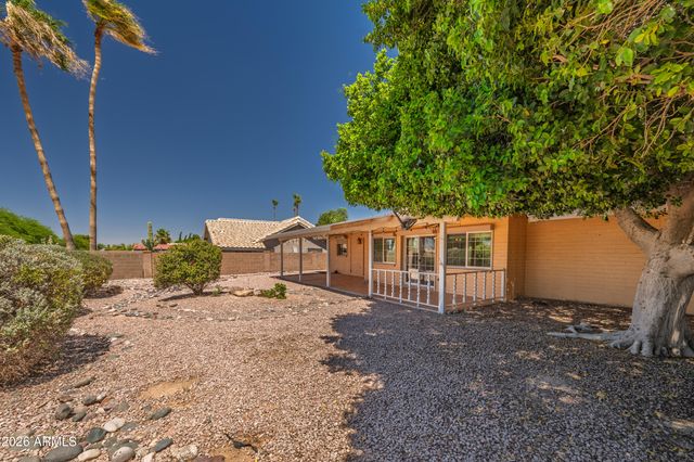 6233 E CAMELOT Drive, Mesa, AZ 85215