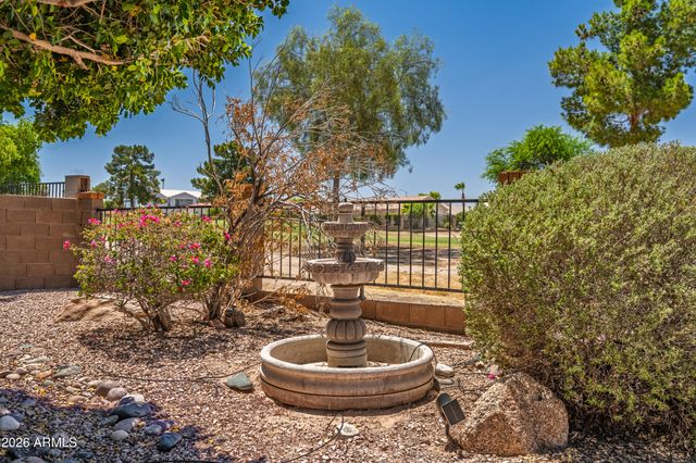 6233 E CAMELOT Drive, Mesa, AZ 85215