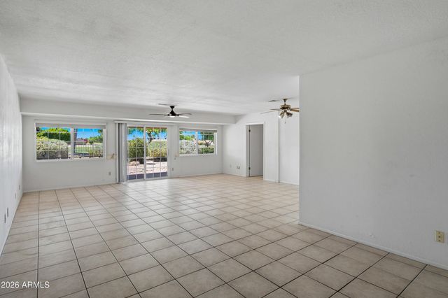 6233 E CAMELOT Drive, Mesa, AZ 85215