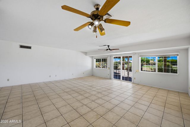 6233 E CAMELOT Drive, Mesa, AZ 85215