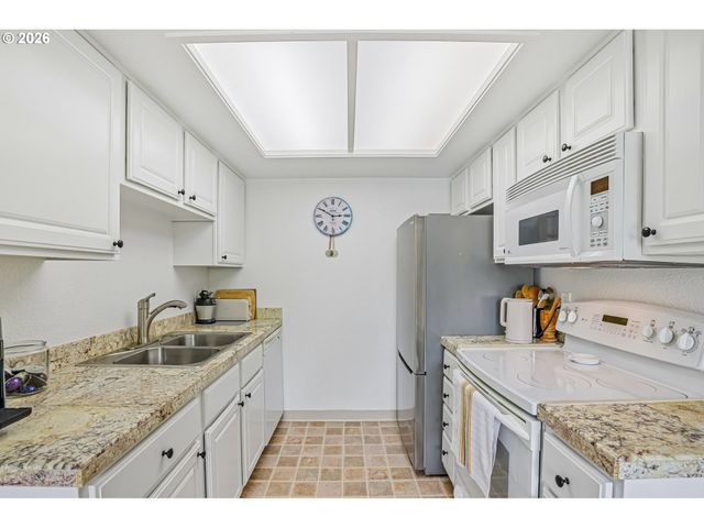 9455 Sw 146TH Ter 5, Beaverton, OR 97007