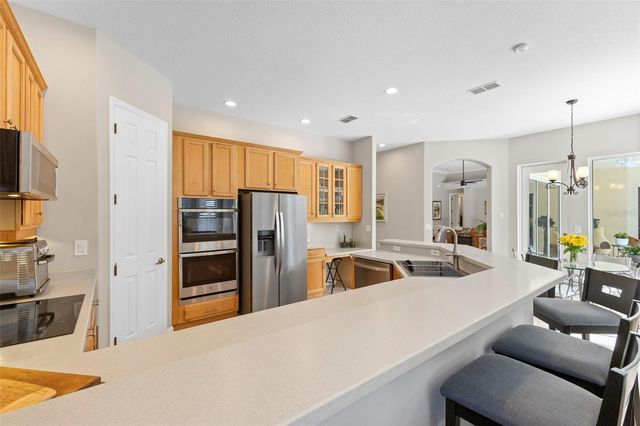 6840 COYOTE RIDGE COURT, Bradenton, FL 34201