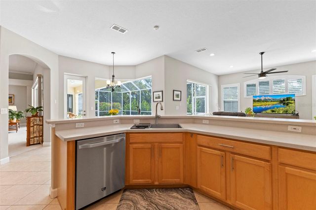 6840 COYOTE RIDGE COURT, Bradenton, FL 34201