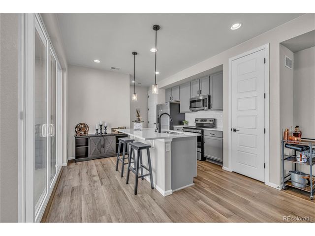 5240 Routt Ct B, Arvada, CO 80002