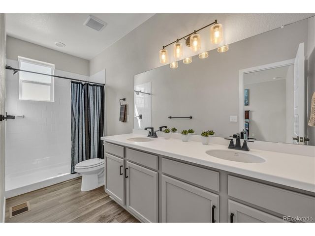 5240 Routt Ct B, Arvada, CO 80002