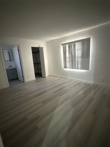 3037 NW 92nd Ave, Coral Springs, FL 33065