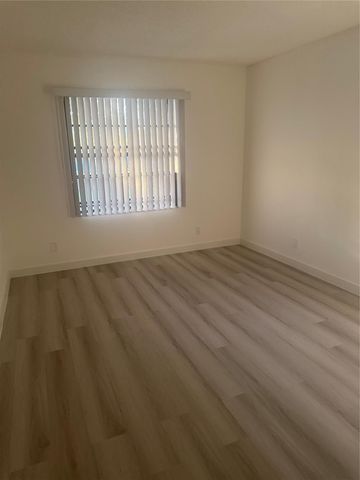 3037 NW 92nd Ave, Coral Springs, FL 33065