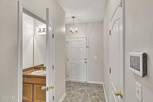 1892 BISCAYNE BAY Circle, Jacksonville, FL 32218