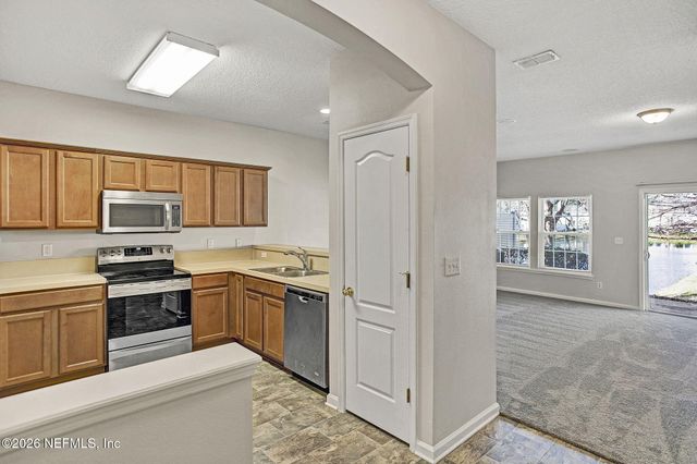 1892 BISCAYNE BAY Circle, Jacksonville, FL 32218