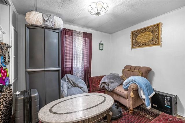 84 Carefree Lane, Cheektowaga, NY 14227