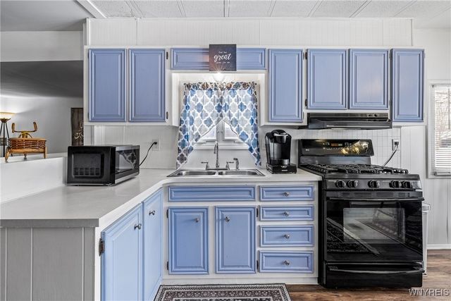 84 Carefree Lane, Cheektowaga, NY 14227