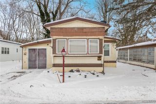 84 Carefree Lane, Cheektowaga, NY 14227
