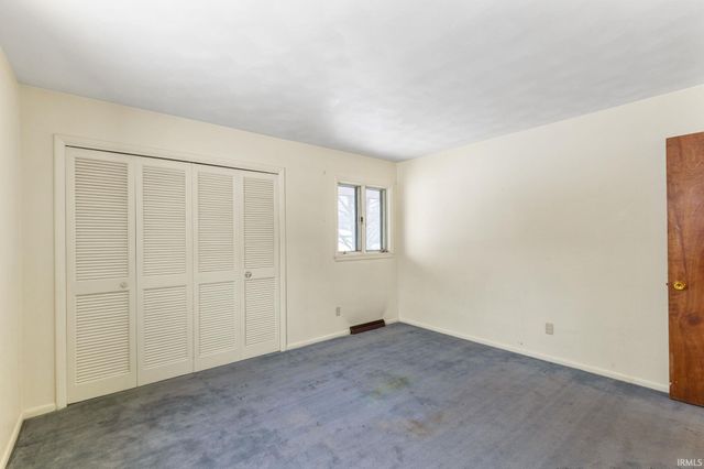 59147 Wilray Drive, Elkhart, IN 46517