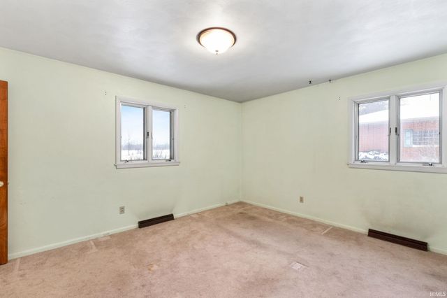 59147 Wilray Drive, Elkhart, IN 46517