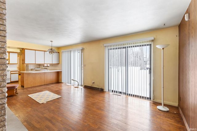 59147 Wilray Drive, Elkhart, IN 46517